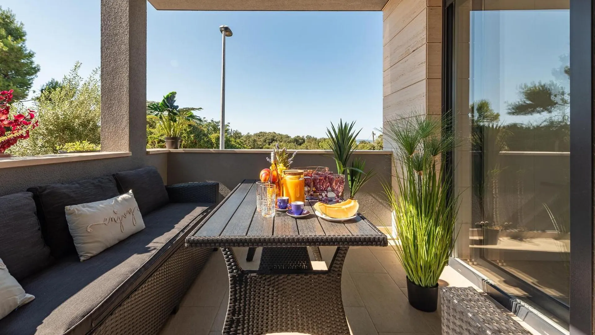 3 Bedroom Awesome Apartment In Kozino
