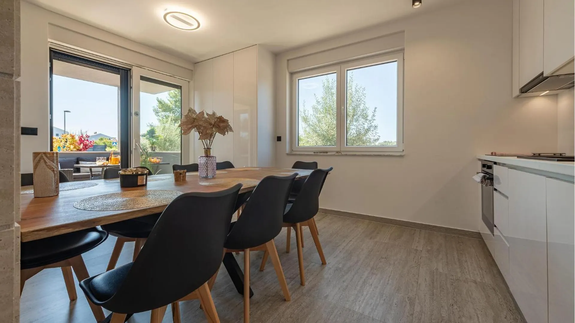 3 Bedroom Awesome Apartment In Kozino