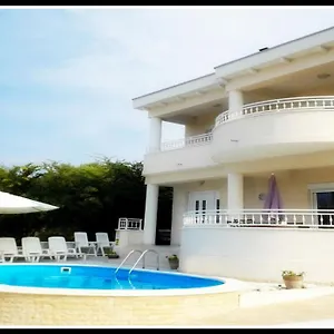 Bella By The Sea - Heated Pool, Jacuzzi, Sauna Kožino